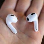 هدفون بی سیم(ایرپاد)  مدل AirPods 3  همراه با محفظه شارژ