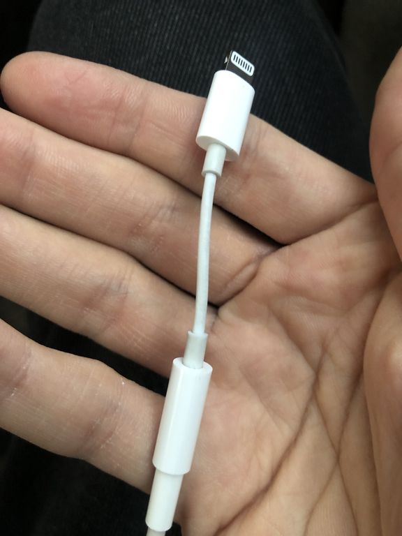 مبدل لایتنینگ به جک 3.5 میلی متری اپل ا Apple Lightning to 3.5mm Headphone Jack Adapter