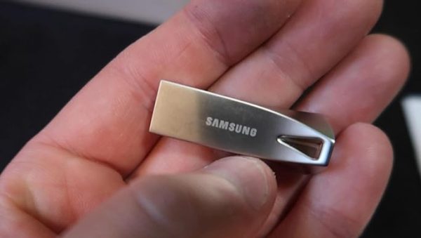 فلش مموری سامسونگ مدل Bar Plus ظرفیت Samsung Bar Plus Flash Memory / 64GB